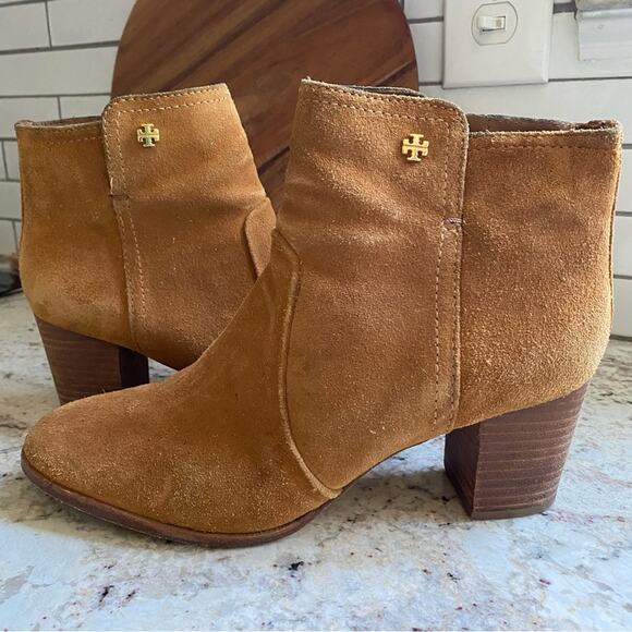 Tory Burch Sabe $398 Caramel Suede Ankle Booties size 9M EUC - Picture 5 of 16